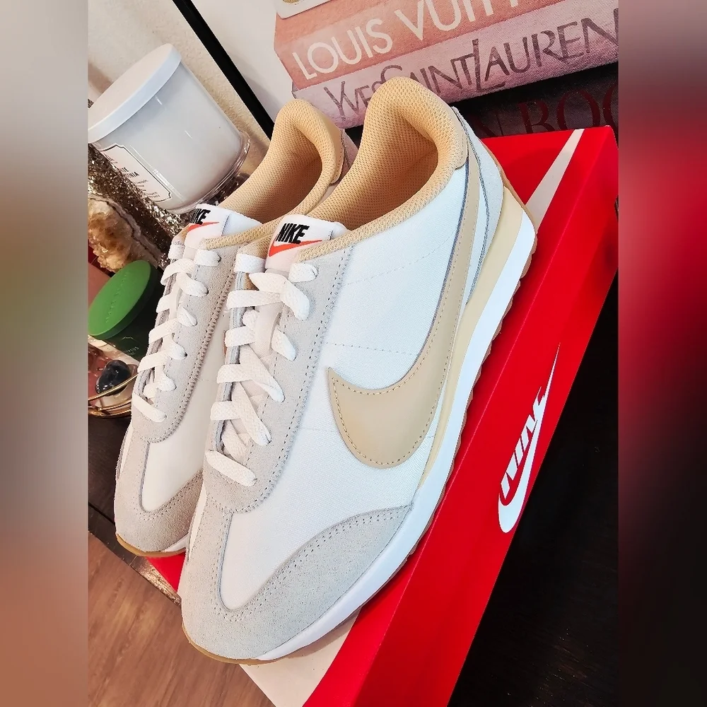 Nike Pacific Low Top Sneaker Women's Size 8.5